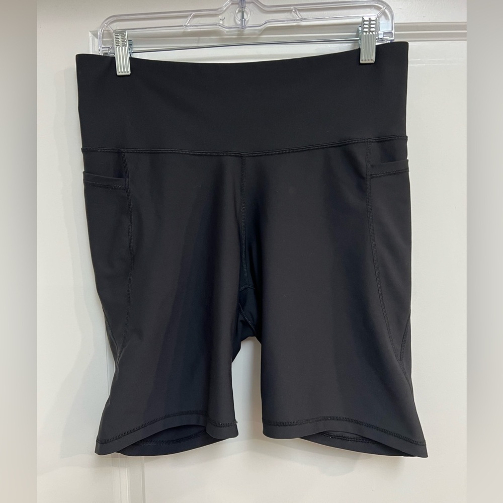 🌺MAKE OFFERS🌺 Old Navy Biker Shorts